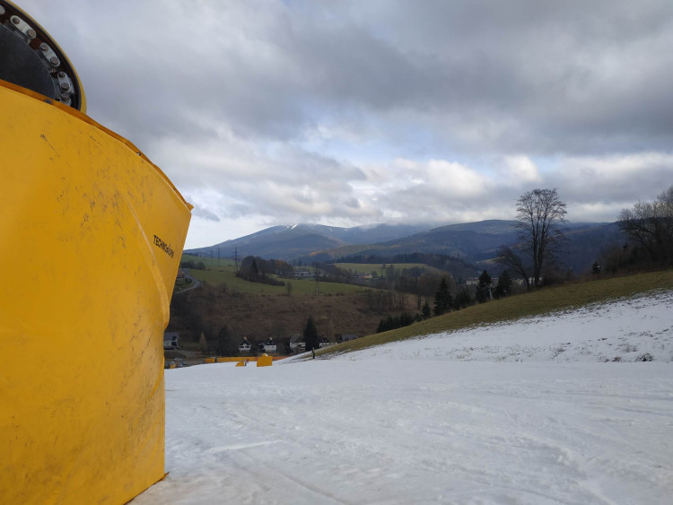 FOTOGALERIE: První lyžování v Branné